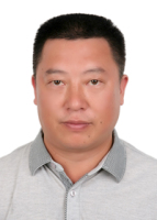 刘永忠 照片