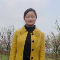 杨方 照片