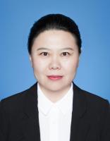 董英 照片