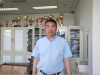 肖殿荒 照片