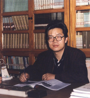 杨虎德 照片