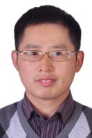 王秋雷 照片
