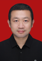 郭东 照片