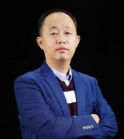 解超明 照片