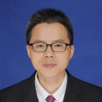 沈平 照片