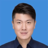 王亮 照片