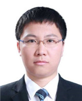 冯越 照片