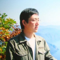王志 照片
