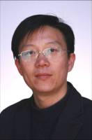 何亚东 照片