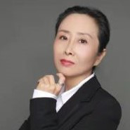 杨轶华 照片