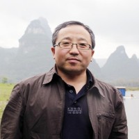周江 照片
