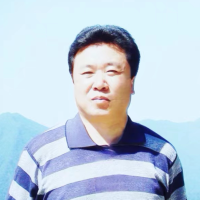 赵海月 照片