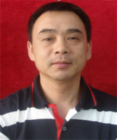 仲崇凌 照片