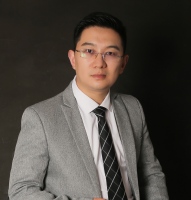金成 照片