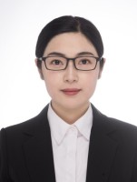 张毅 照片