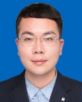 郑宇 照片