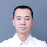 胡云峰 照片