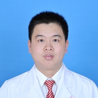 黄信 照片