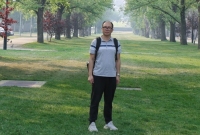 李健男 照片