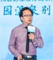 梁新弘 照片