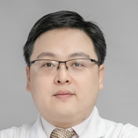 王亮 照片