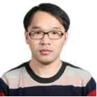 邓小龙 照片