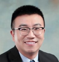 董苯思 照片