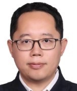 董鹏 照片