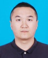 丁宇 照片