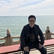 陈伟 照片
