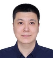 冯强 照片