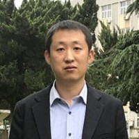 施超 照片