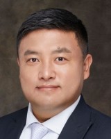 高明 照片
