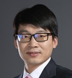 龚胜平 照片
