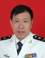 卞俊 照片