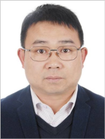 何明卫 照片