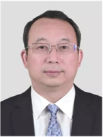 何民 照片