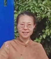 贾潇凌 照片