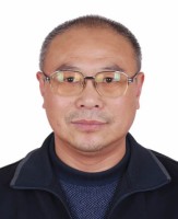 江成 照片