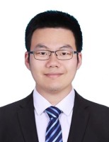 康建新 照片