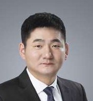 凌桂龙 照片