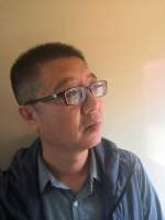 张函 照片