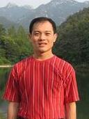 黄清荣 照片