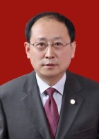 李岩 照片