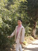 于静 照片