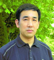 周兴 照片