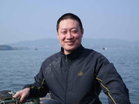 左进城 照片