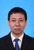 梁啸 照片