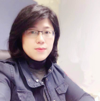 张岩 照片