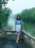 赵一荻 照片